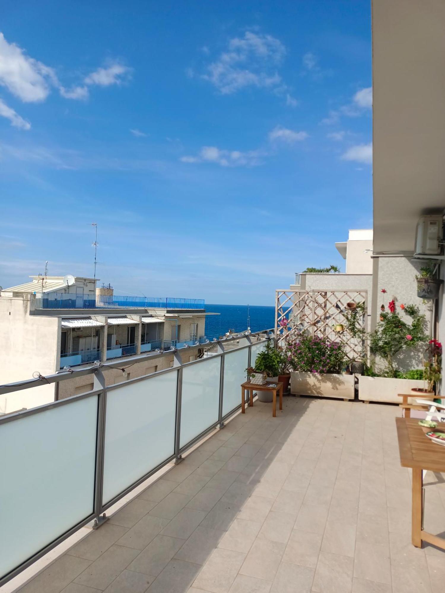 La Dimora Vista Mare Apartment Bari Ngoại thất bức ảnh