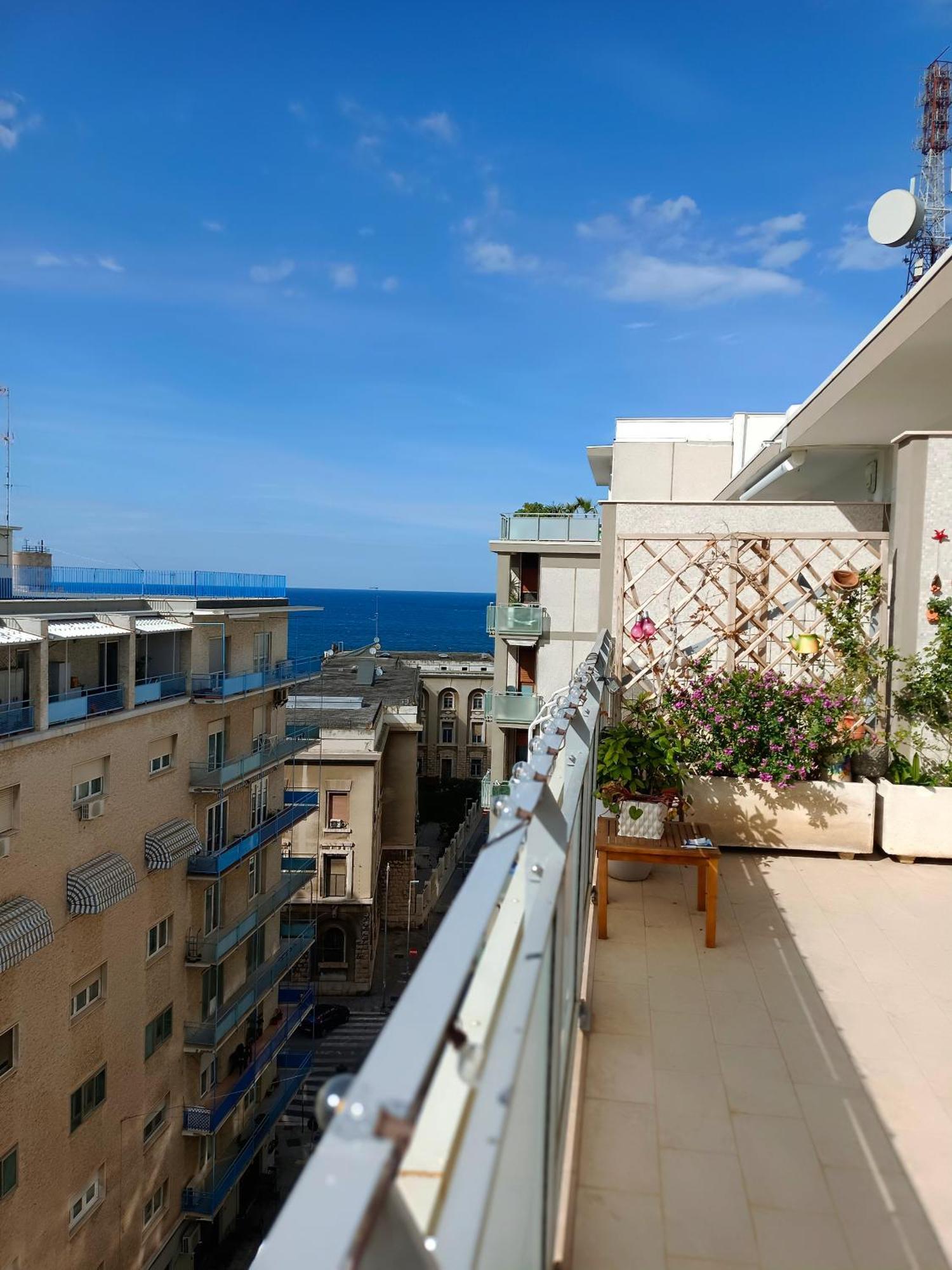 La Dimora Vista Mare Apartment Bari Ngoại thất bức ảnh